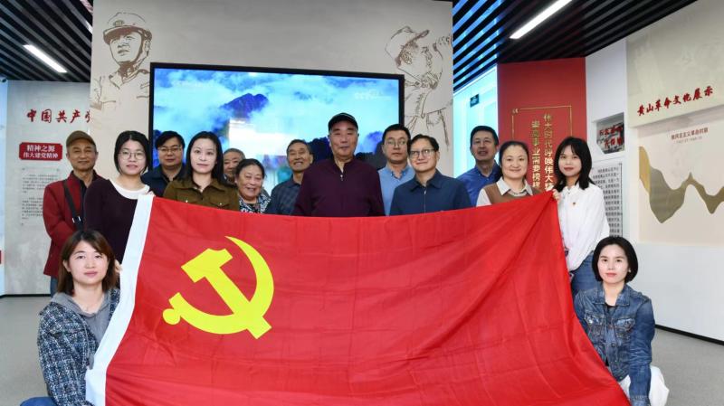 市应急管理局开展“学习好人精神，传承重阳美德”主题党日活动